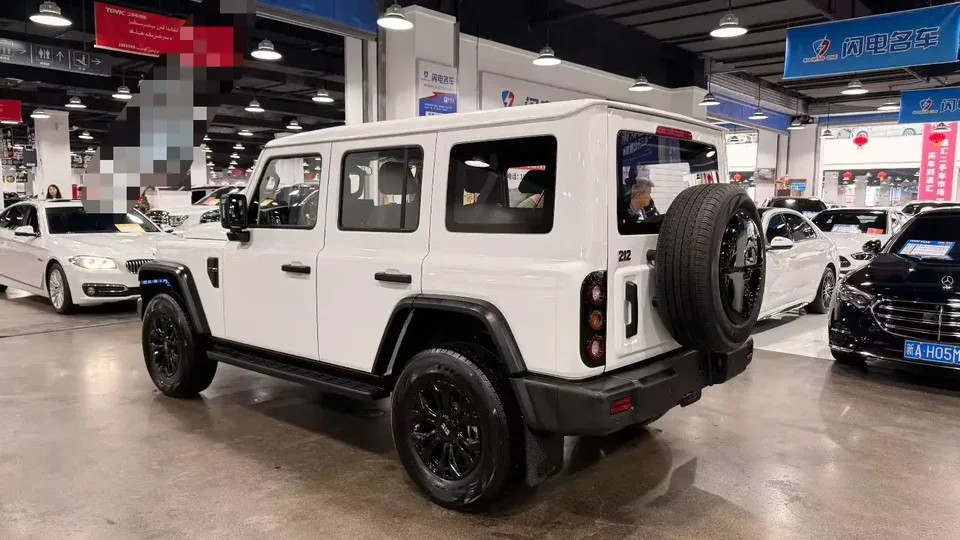 212 T01 2.0T Changfeng Edition 2026 — миниатюра 4