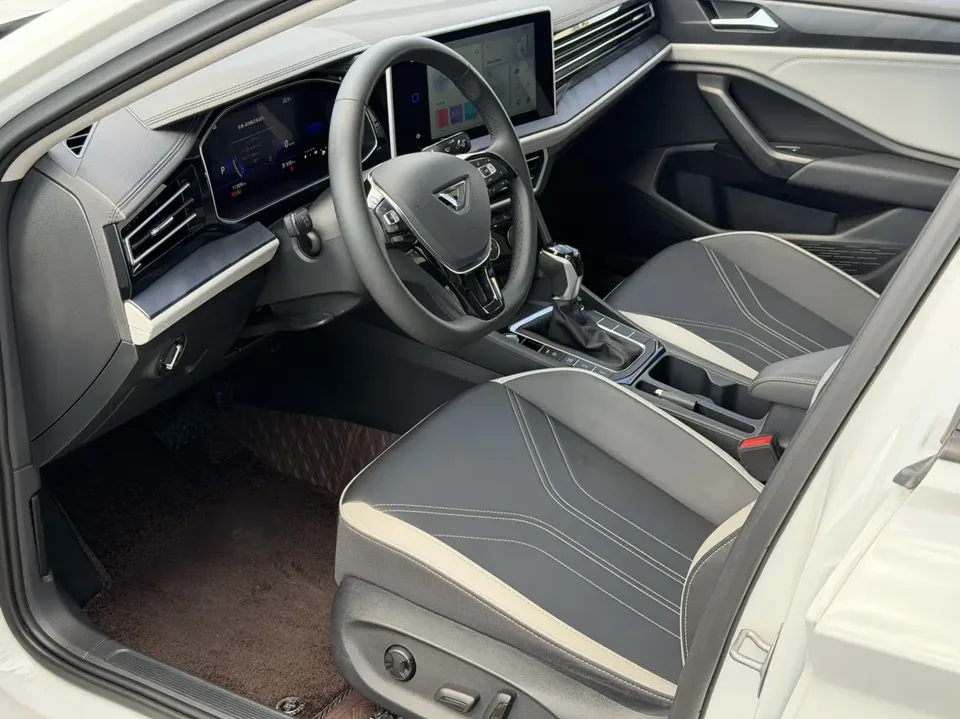 Jetta VA7 1.4T First Come First Served Edition 2025 — миниатюра 3