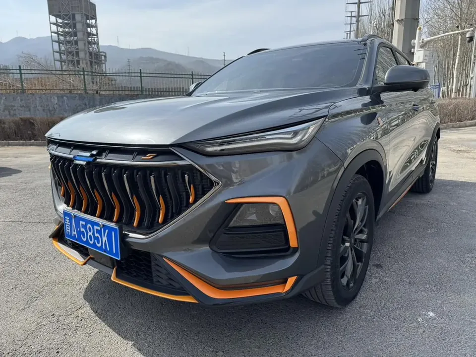 Oshan Changan Auchan X5 Changan Auchan X5 Changan Auchan X5 2022 sports version 1.5T DCT Hurricane Sonic 2022 — photo 1, buy with delivery to Moscow