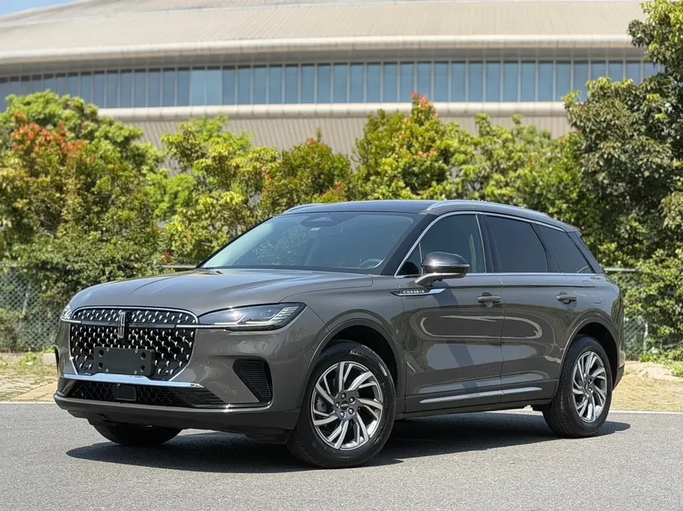 Lincoln Adventurer 2024