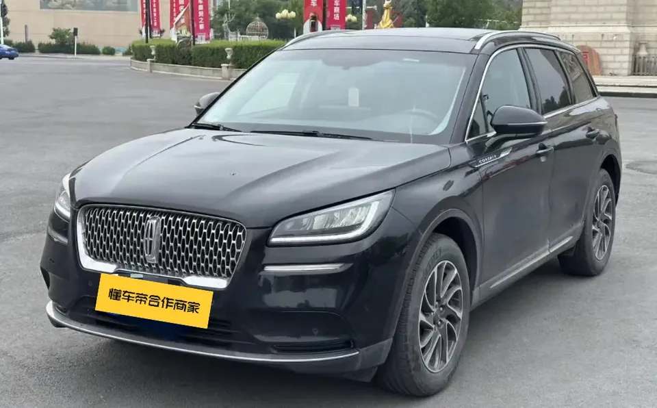 Lincoln Adventurer 2022