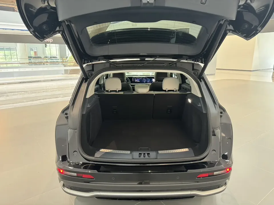 Lincoln Adventurer 2.0T 2WD Elegant Edition 2025 — миниатюра 4