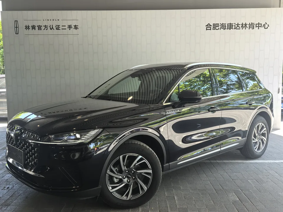 Lincoln Adventurer 2025
