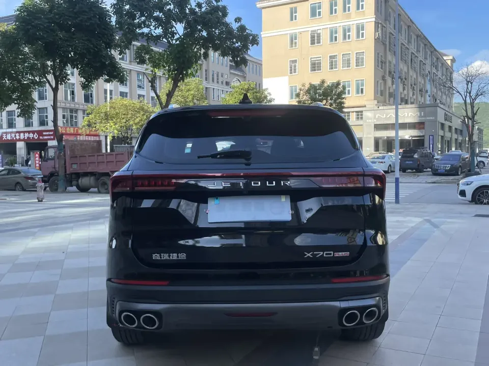Jetour Jietu X70 PLUS Jietu X70 PLUS JETOUR X70 PLUS 2023 1.5T DCT Brave PLUS 7-seater 2023 — thumbnail 2
