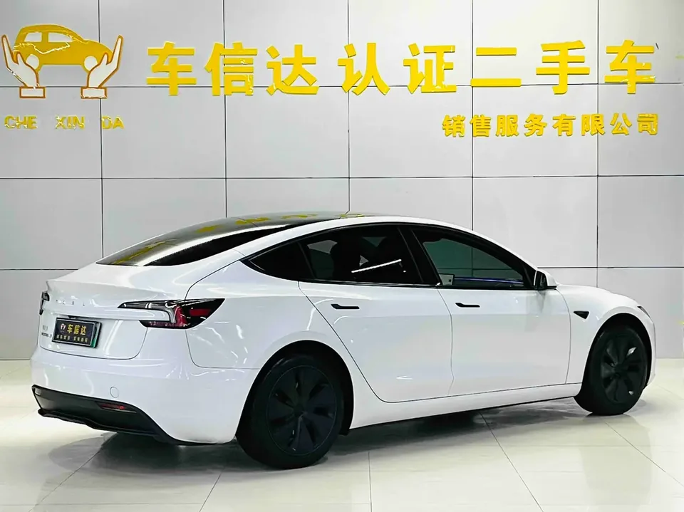 Tesla Model 3 Model 3 rear-wheel drive version 2025 — thumbnail 2