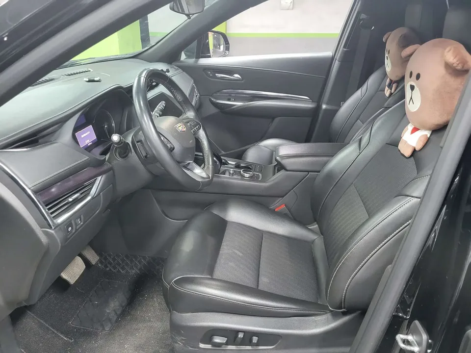 Cadillac XT4 Cadillac XT4 2022 28T two-wheel drive premium model 2023 — миниатюра 3