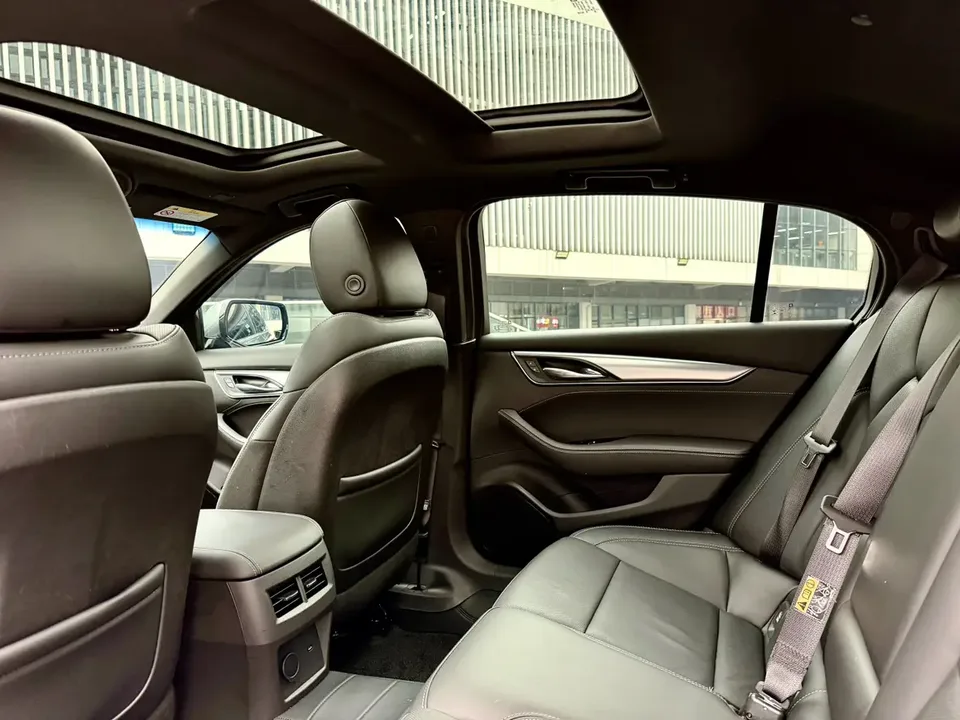 Cadillac CT5 28T Luxury Standard Edition 2023 — миниатюра 4