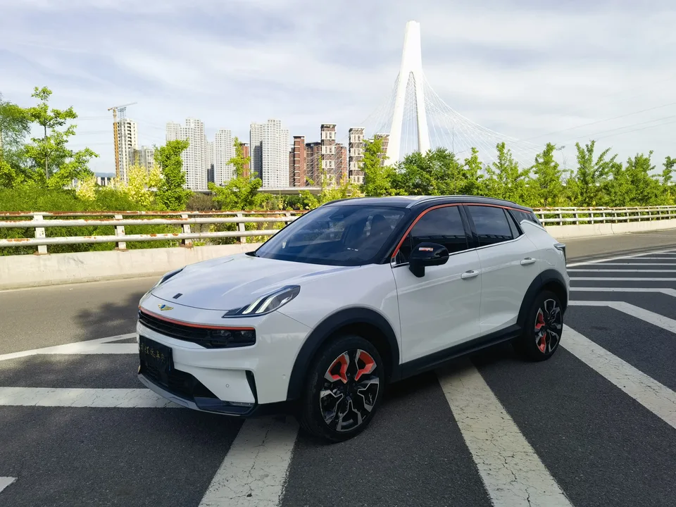Lynk & Co 06 EM-P 2023
