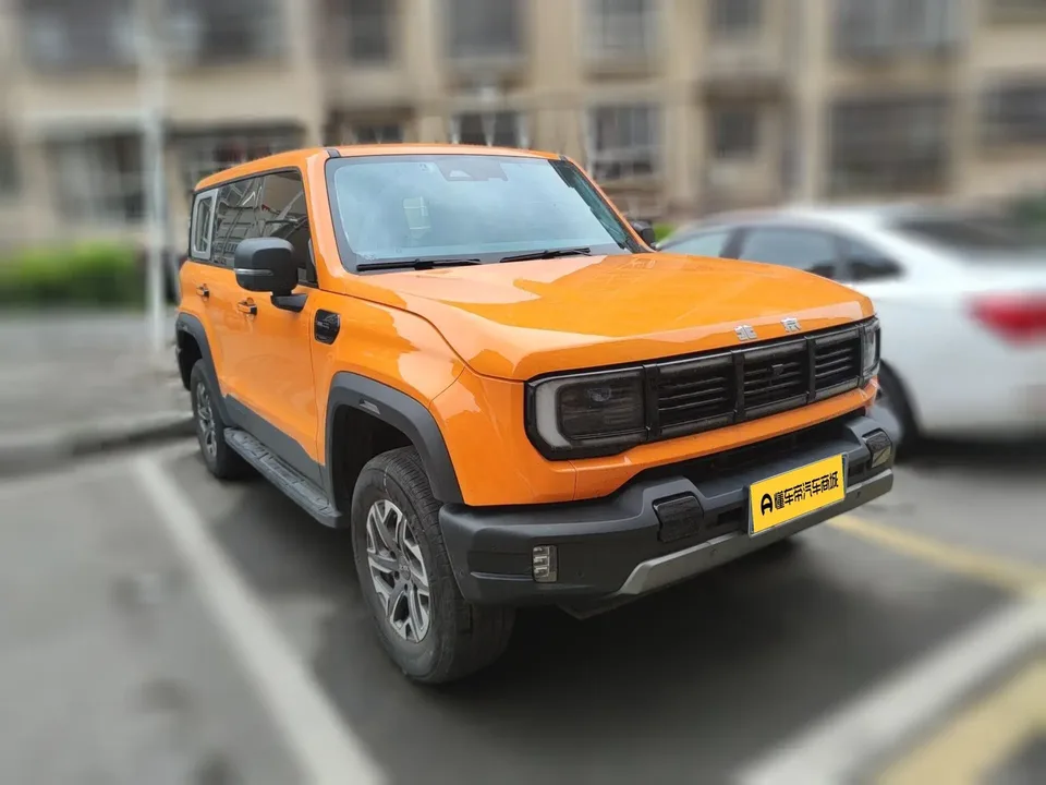 BAIC Beijing Off-road BJ40 Beijing Off-road BJ40 2024 City Hunter Edition 2.0T Automatic 4WD Knight Type 2024 — миниатюра 3