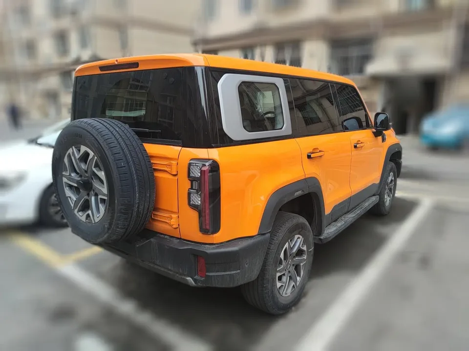 BAIC Beijing Off-road BJ40 Beijing Off-road BJ40 2024 City Hunter Edition 2.0T Automatic 4WD Knight Type 2024 — миниатюра 4