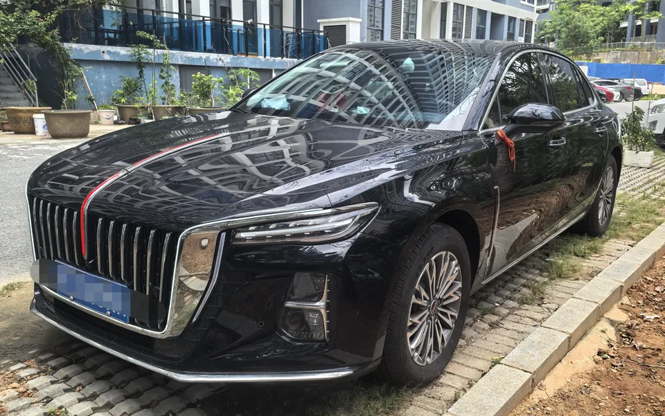 Hongqi H5 2025