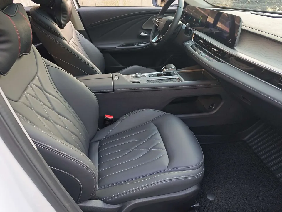 Chery Arrizo 8 1.6TGDI DCT Intelligent 2024 — миниатюра 4