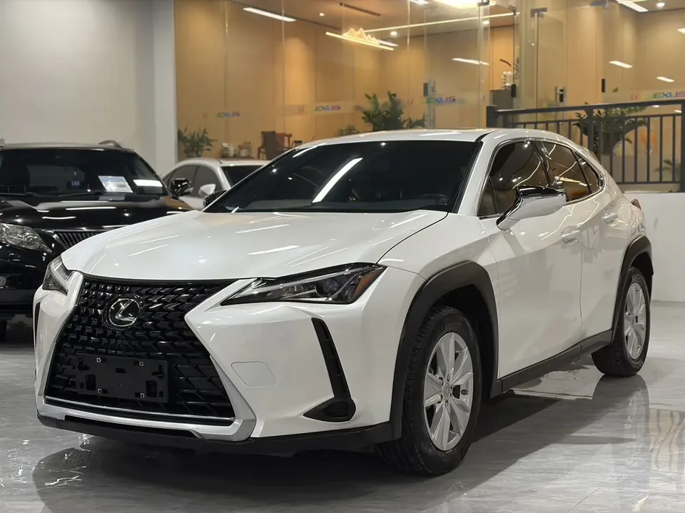 Lexus UX 2022