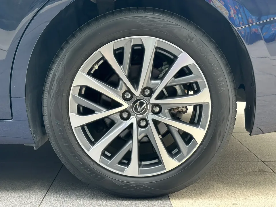 Lexus ES 200 Excellence Edition 2024 — миниатюра 3
