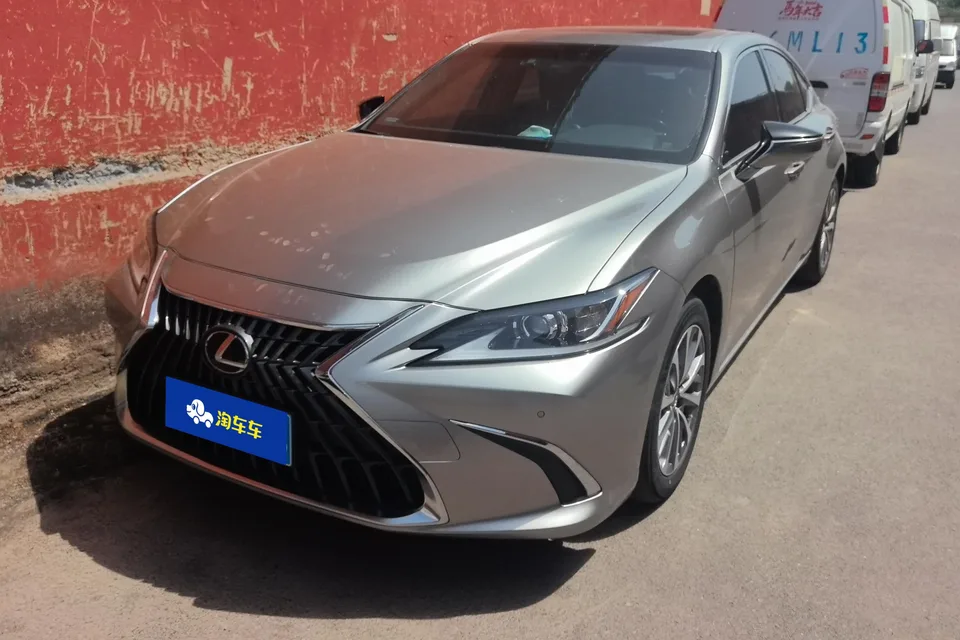 Lexus ES 200 Excellence Edition 2022 — фото 1, купить с доставкой в Москву