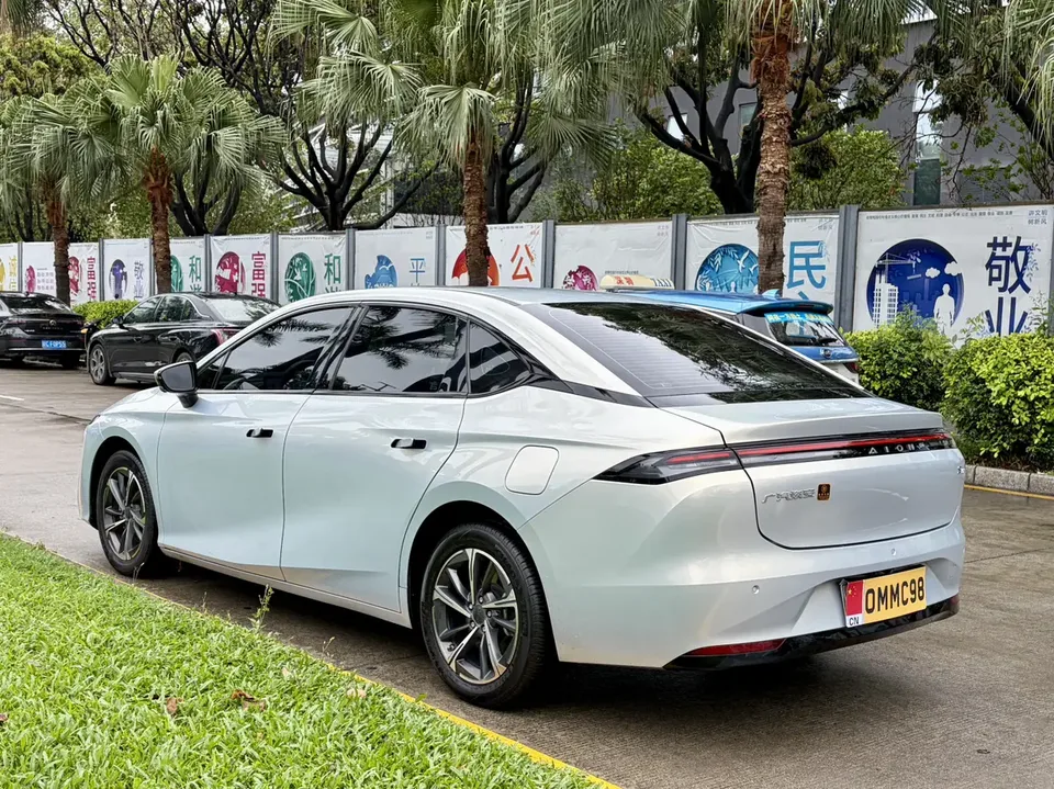 AION S S AION S 2024 MAX 70 Star Edition Lithium Iron Phosphate 2023 — thumbnail 2