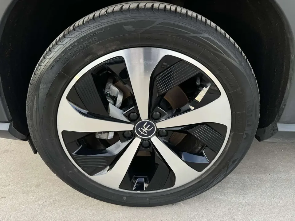 BYD Song PLUS EV Song PLUS EV flagship model 2022 — thumbnail 5