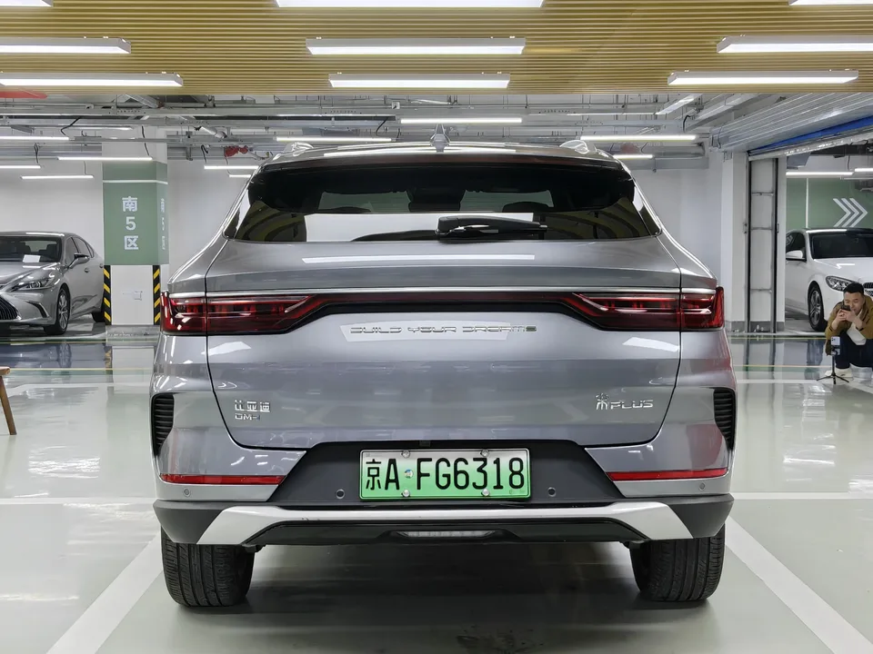 BYD Song PLUS DM DM-i 51KM 2WD Premium Edition 2022 — миниатюра 2