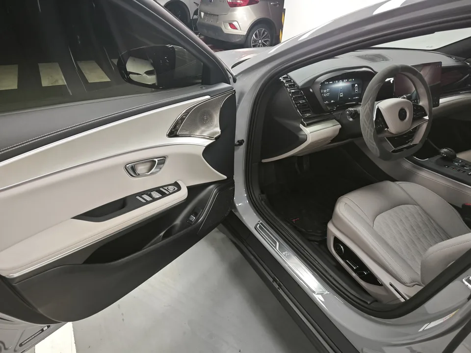 BYD Han EV Honor Edition 605KM Premium Model 2025 — миниатюра 4