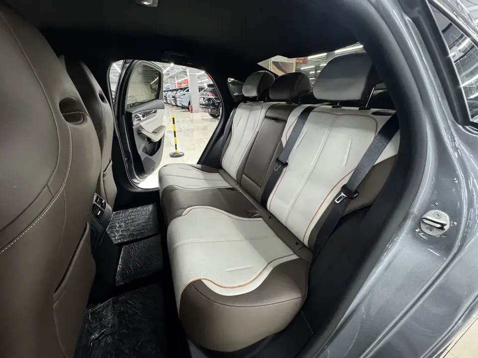 BYD Qin PLUS EV Honor Edition 510KM Leading Model 2025 — миниатюра 3