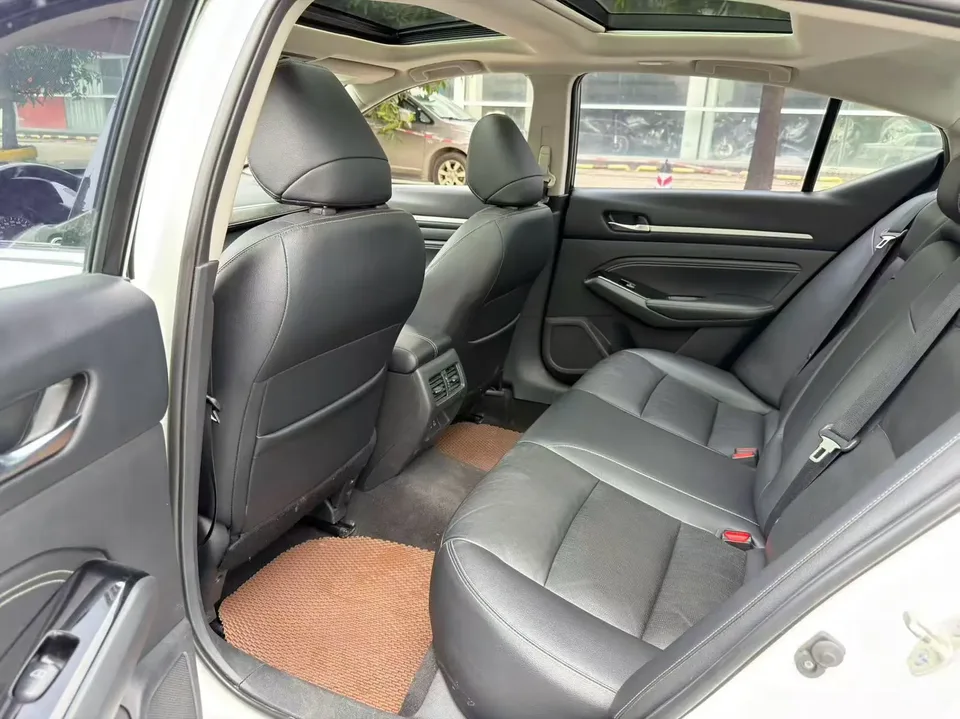 Nissan Altima Teana Teana 2.0L XL-TLS Enjoy Edition 2023 — thumbnail 3