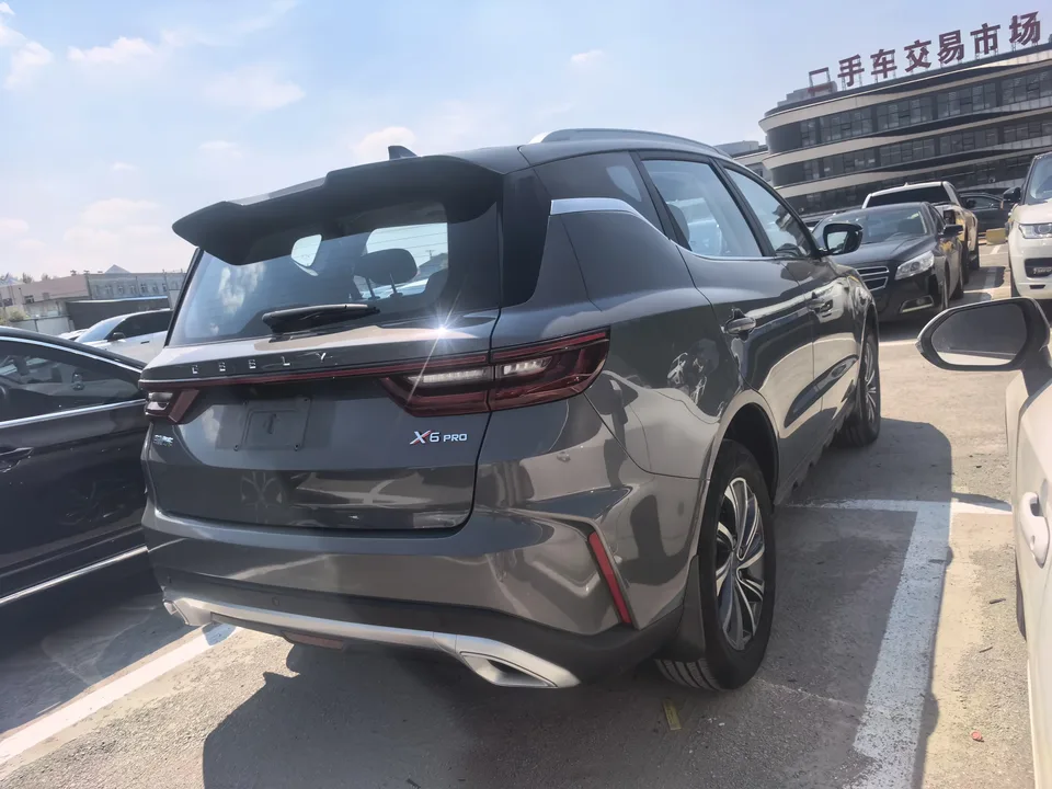 Geely Vision X6 PRO 1.4T Automatic Premium Edition 2023 — миниатюра 5
