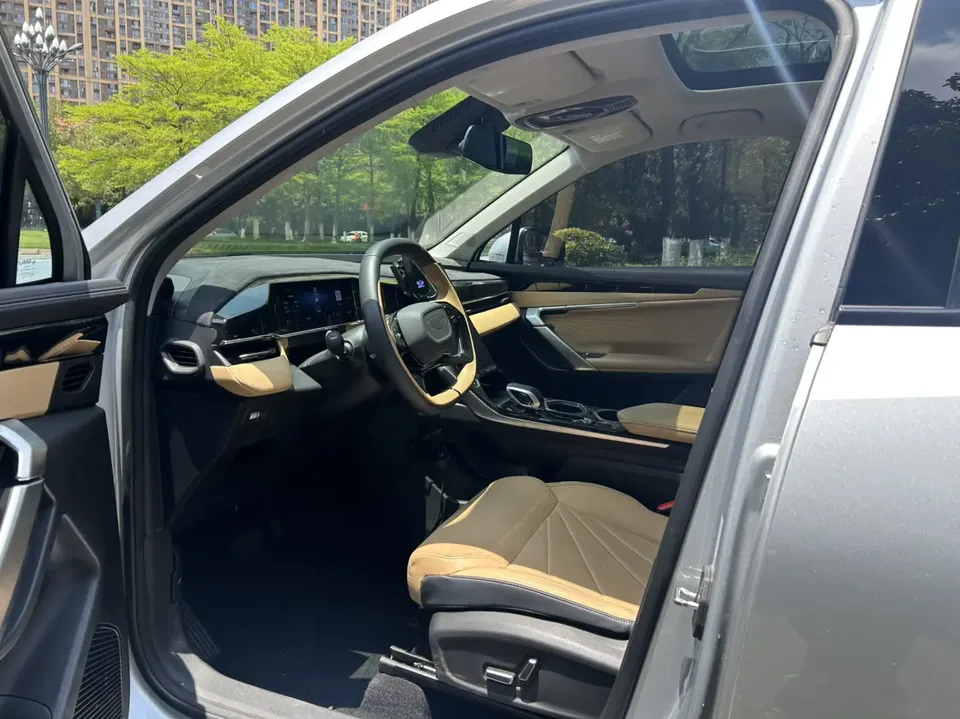 Geely Atlas L Boyue L 2023 1.5TD DCT Premium Edition 2023 — миниатюра 5