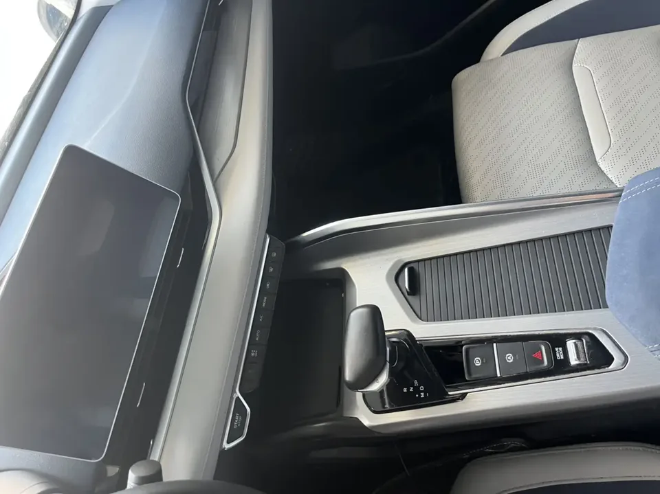 Geely Xing Rui 2.0T Time and Space Edition Xingchen 2022 — миниатюра 3