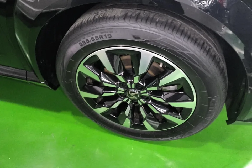 GAC Trumpchi Shadowcool 1.5T Supernova Pro Edition 2023 — миниатюра 2