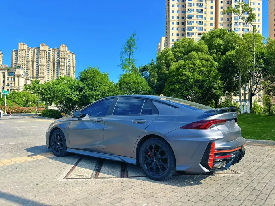 GAC Trumpchi Shadow Leopard 270T J16 R-Style Track Edition 2023 — миниатюра 2
