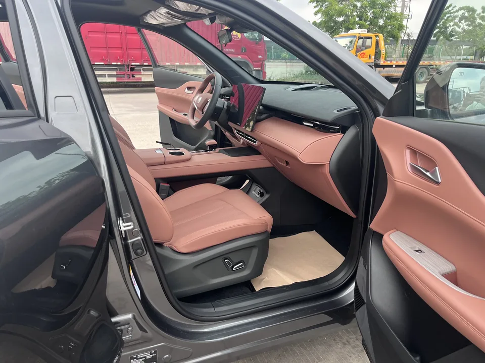 Changan UNI-Z PHEV Smart New Blue Whale 125KM Battleship+ 2026 — миниатюра 4