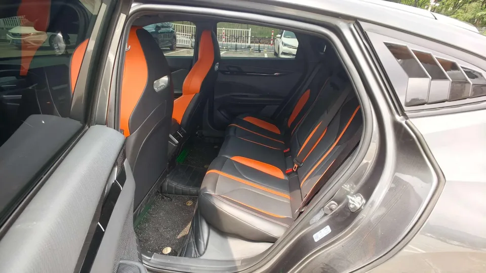 Changan UNI-V 1.5T Premium Sports Edition 2024 — миниатюра 3
