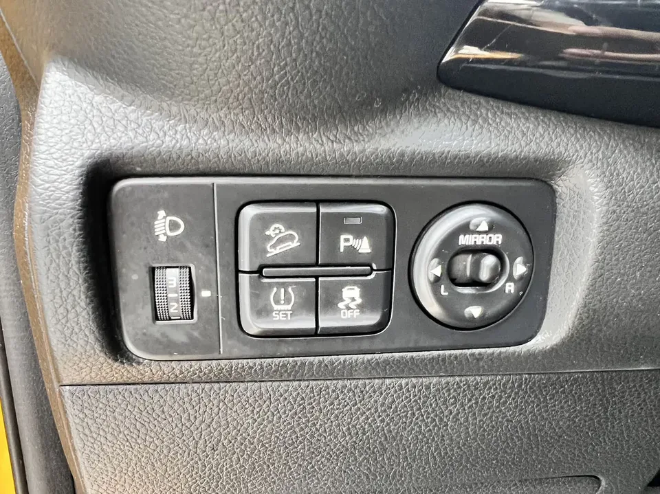 Kia KX1 Yipao Yipao facelift 1.4L CVT sunroof model 2022 — thumbnail 5
