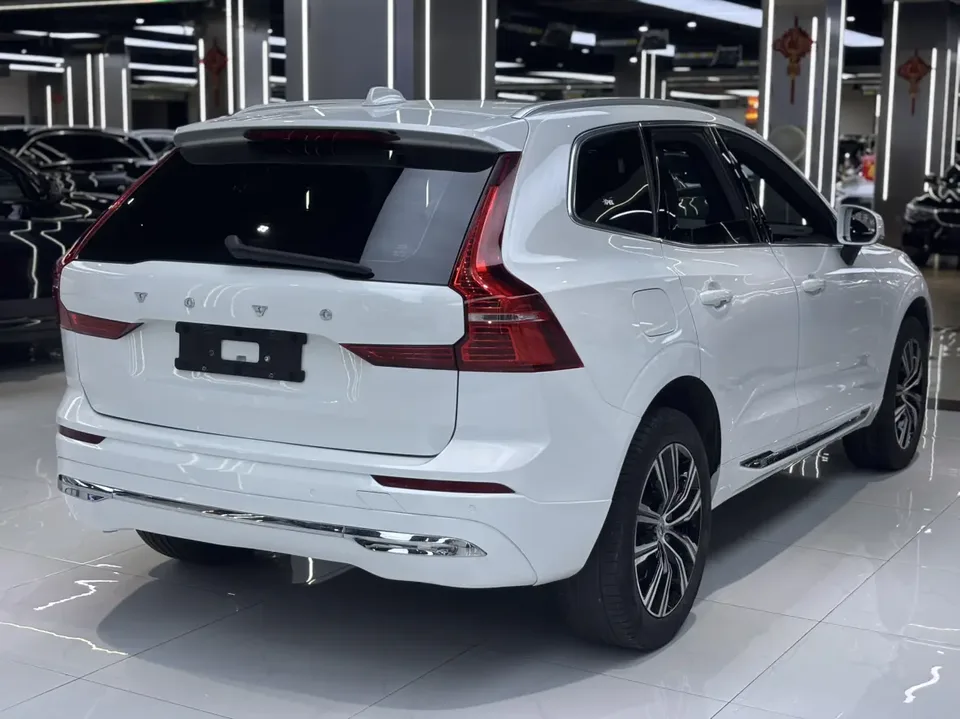 Volvo XC60 Volvo XC60 2022 B5 four-wheel drive Zhiyuan Sport Edition 2022 — миниатюра 4