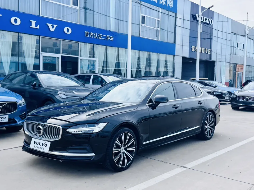Volvo S90 2023