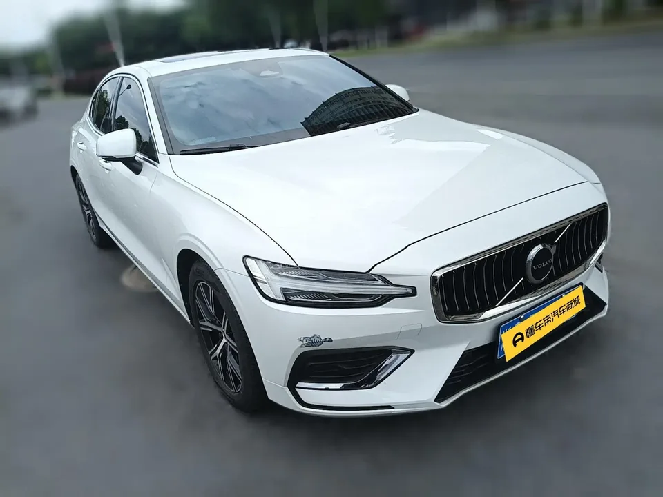 Volvo S60 Volvo S60 2024 B4 Luxury Edition 2024 — миниатюра 3