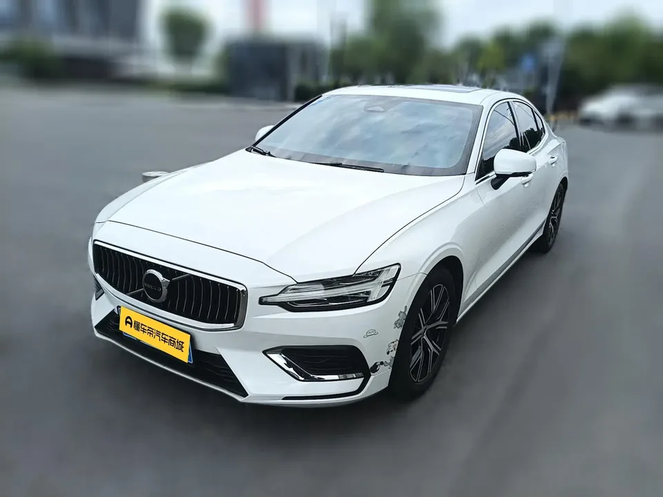 Volvo S60 2024