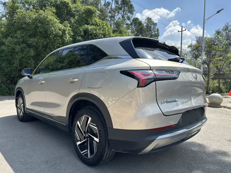 Wuling Starlight S PHEV 130km Flagship Model 2024 — миниатюра 2
