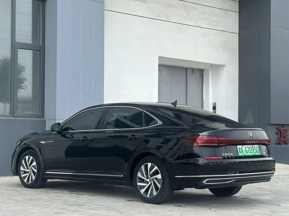 Volkswagen Passat PHEV Passat PHEV 2023 430PHEV Hybrid Elite Edition 2024 — миниатюра 4