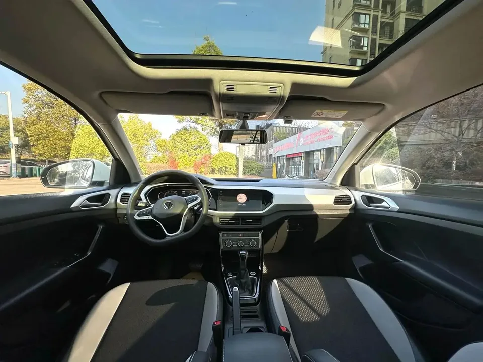Volkswagen Explore the shadows Explore the shadows 200TSI DSG Yuezhi Connected Edition 2023 — thumbnail 2