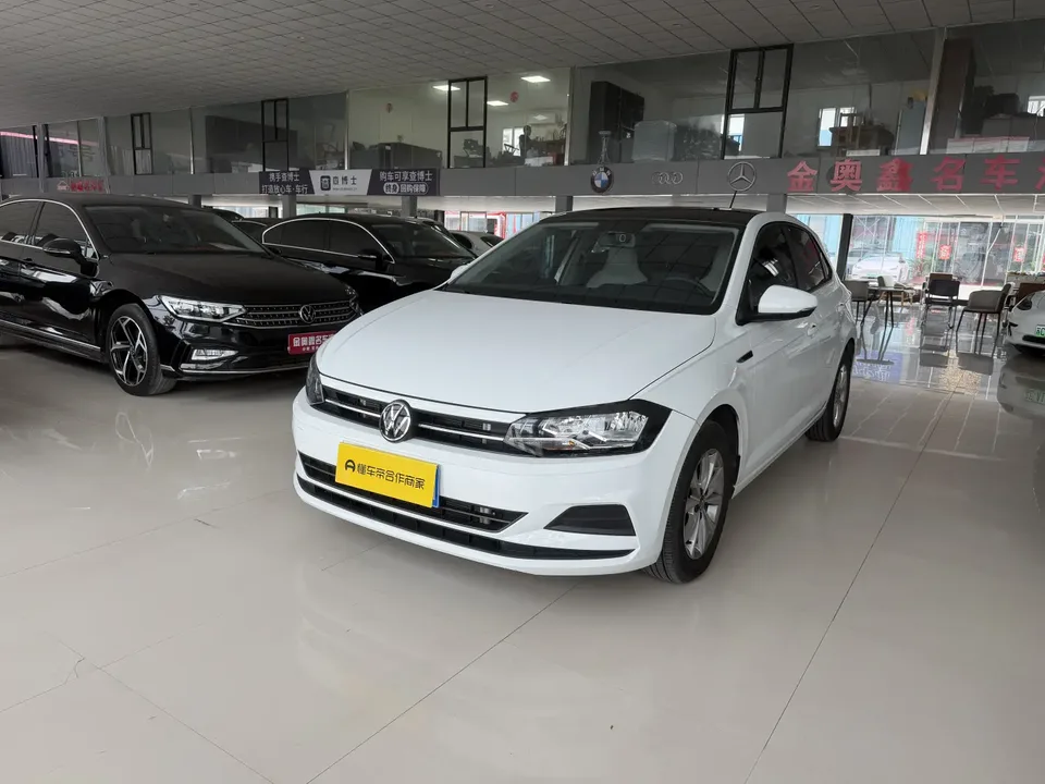 Volkswagen Polo Polo facelift Plus 1.5L Automatic Colorful Technology Edition 2023 — photo 1, buy with delivery to Moscow