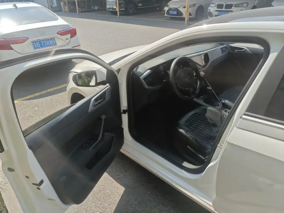 Volkswagen Polo Plus 1.5L Automatic Panoramic Enjoyment Edition 2022 — миниатюра 4