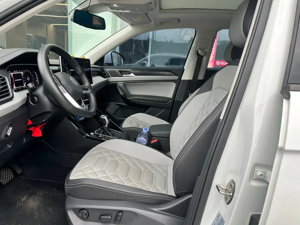 Volkswagen Tayron Tanyue 2023 330TSI 2WD Luxury Plus Advanced Edition 2023 — миниатюра 3