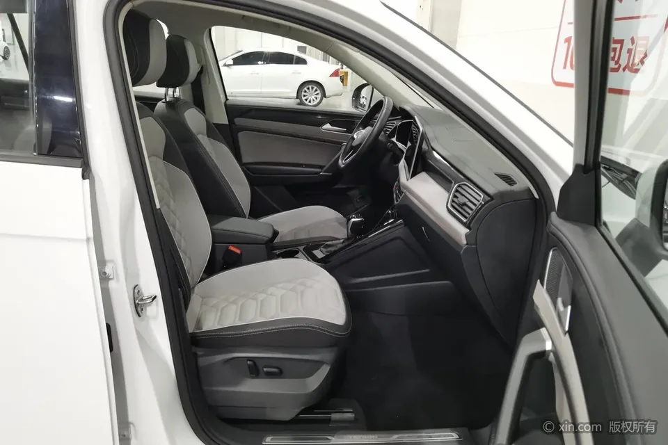 Volkswagen Tayron Tanyue 2024 300TSI 2WD Luxury Plus Advanced Edition 2024 — миниатюра 4