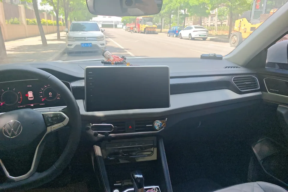Volkswagen Tayron Tanyue 2023 330TSI 2WD Luxury Plus Advanced Edition 2022 — миниатюра 3