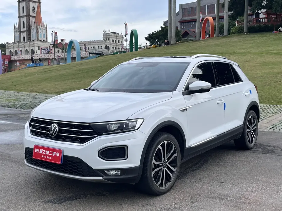 Volkswagen T-Roc T-Roc Tange 280TSI DSG two-wheel drive comfort PLUS 2022 — photo 1, buy with delivery to Moscow