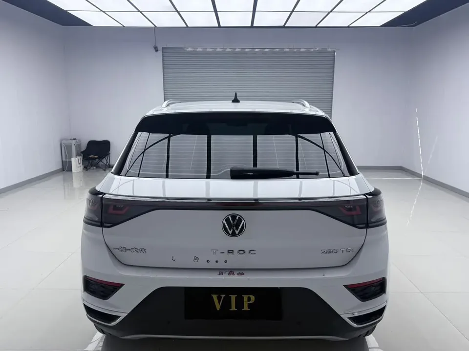 Volkswagen T-Roc 280TSI DSG Time Edition 2023 — миниатюра 2
