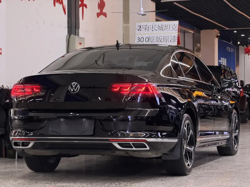 Volkswagen Magotan Magotan 2023 2 million commemorative edition 330TSI DSG leading model 2023 — миниатюра 4