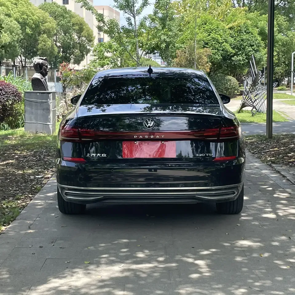 Volkswagen Passat facelift 330TSI Star Elite Edition 2023 — миниатюра 2
