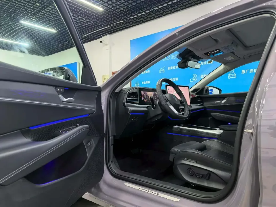 Volkswagen Passat Passat 2025 PRO 380TSI Dragon Edition 2024 — миниатюра 5